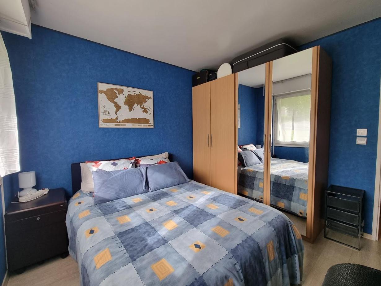 Chambre Avec Sdb Et Toilettes Privatives Rosny-sous-Bois Exterior photo